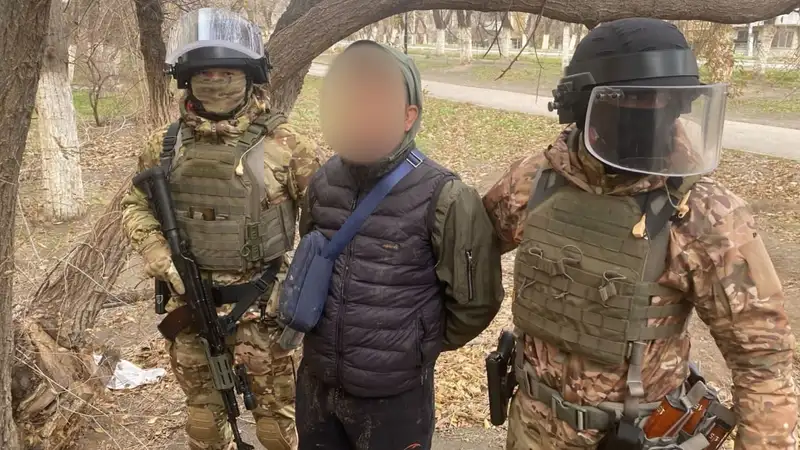 Алматылық полицейлер іздестіріліп жүрген қауіпті күдіктіні ұстады