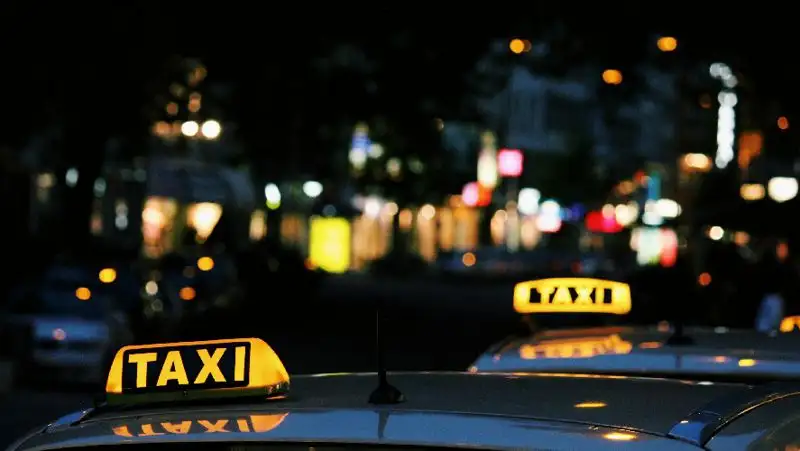такси, сурет - Zakon.kz жаңалық 14.10.2022 12:05