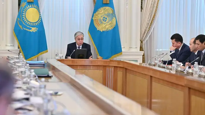 Кеңес, Астана, әкімдер, президент