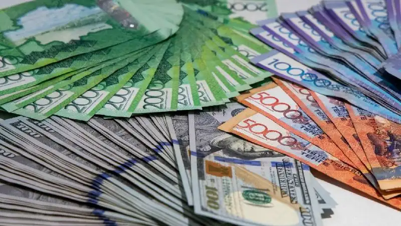 Теңге, доллар, рубль, еуро, сурет - Zakon.kz жаңалық 10.08.2022 16:03