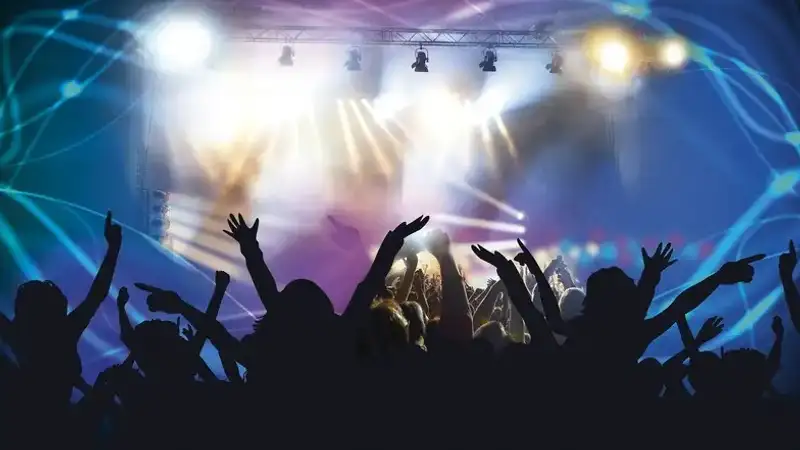Концерт, Астана, америкалық рэпер Akon, Аманжол Алтай, депутат, сурет - Zakon.kz жаңалық 20.12.2023 19:10