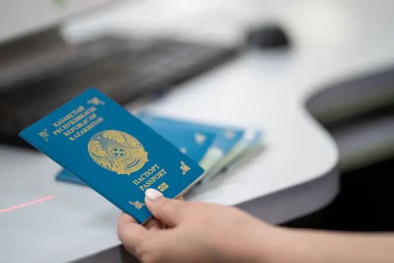 Қазақстан паспорт, сурет - Zakon.kz жаңалық 28.12.2022 18:27