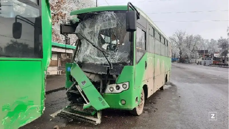 Автобус , Алматы, жол-көлік апаты, сурет - Zakon.kz жаңалық 28.12.2021 12:06
