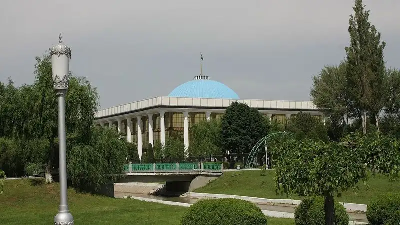 Өзбекстан, референдум, Өзбекстан Конституцисы