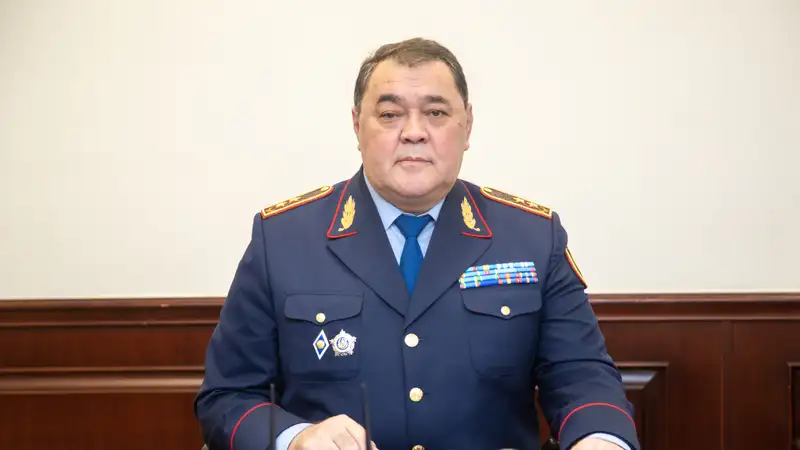 Қайрат Сүнтаев Ішкі істер министрінің орынбасары лауазымынан босатылды