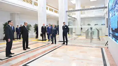 Президент Алматы қаласының әкімдігіне барды