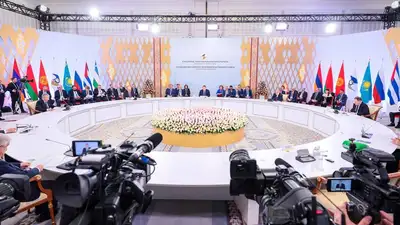 Президент Қасым-Жомарт Тоқаев қазақ-қатар инвестициялық дөңгелек үстеліне қатысты