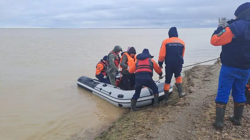 Су тасқыны: Еліміздің алты өңіріндегі 44 елдімекенмен көлік қатынасы үзілді