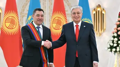 Тоқаев Қырғызстан Президенті Садыр Жапаровты І дәрежелі &quot;Достық&quot; орденімен марапаттады