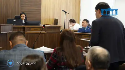 Судьяның шешімімен Бишімбаевтың сот отырысында БАҚ өкілдері залға қайта оралды