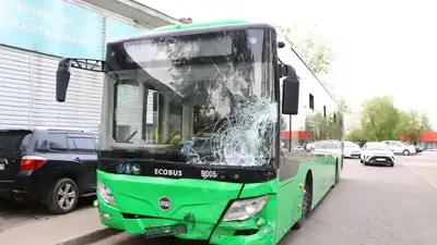 Жолаушылар автобусы, Алматы, жол талғамайтын көлік