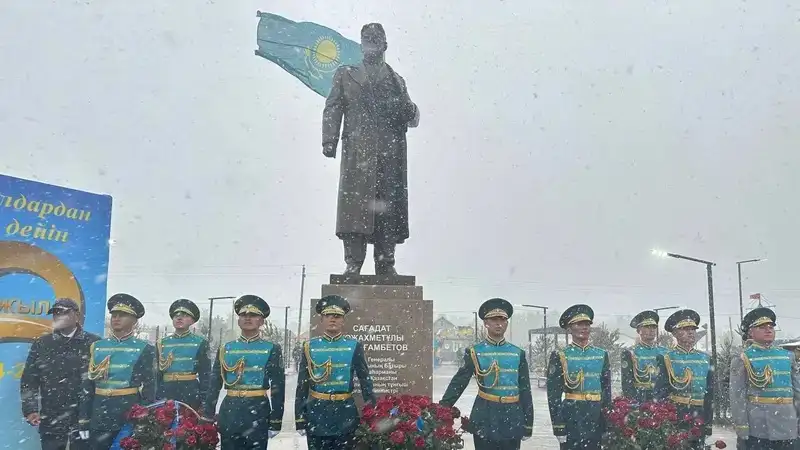 Ақкөл қаласында Сағадат Нұрмағамбетовтің ескерткіш ашылды, сурет - Zakon.kz жаңалық 25.05.2024 14:10