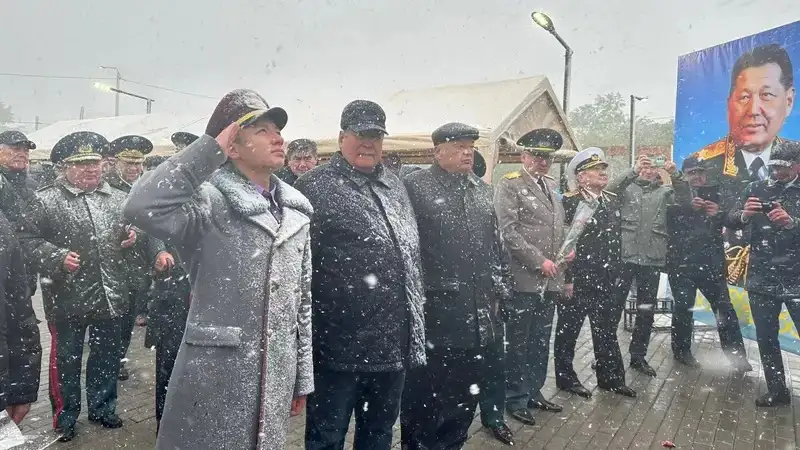 Ақкөл қаласында Сағадат Нұрмағамбетовтің ескерткіш ашылды, сурет - Zakon.kz жаңалық 25.05.2024 14:10