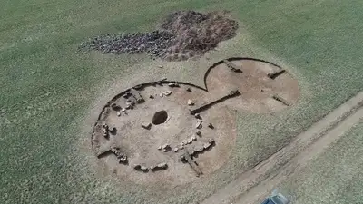 Қарағандылық археологтар Талдықорымынан сақ кезеңіне жататын темір қанжар тапты
