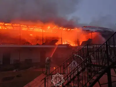 Алакөлдегі демалыс аумағындағы үйлердің бірінде өрт шықты, сурет - Zakon.kz жаңалық 10.08.2024 13:46