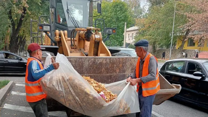 Алматыда нөсер жауады:  коммуналдық қызметтер тәулік бойы жұмыс істейді