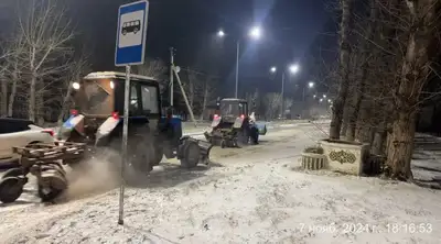 Астанада қар күреуге жүздеген жол жұмысшы мен техникалар жұмылдырылды