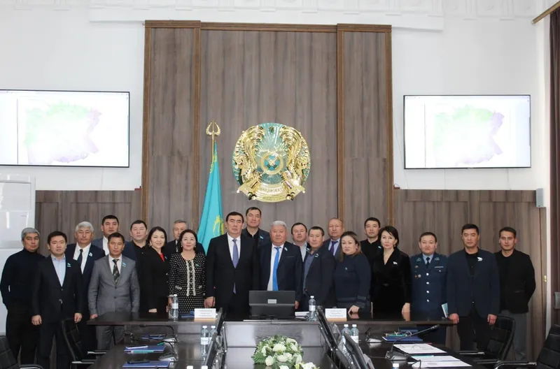 Мәслихат отырысы, Тараз, жаңа аудан, Әулиеата, Жібек жолы, сурет - Zakon.kz жаңалық 20.12.2024 17:55