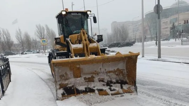 Елордада толассыз қар жауып тұр. Қала әкімдігі мәлімдеме жасады