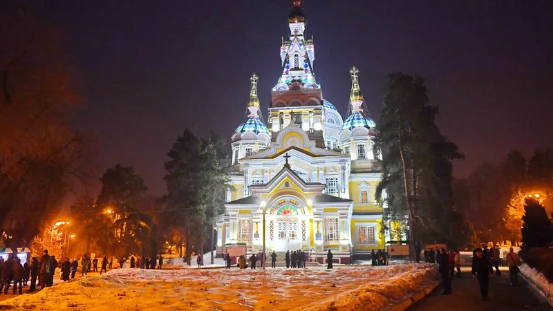 Алматы әкімі Ерболат Досаев алматылық православ христиандарын Рождество мерекесімен құттықтады., сурет - Zakon.kz жаңалық 07.01.2025 15:00