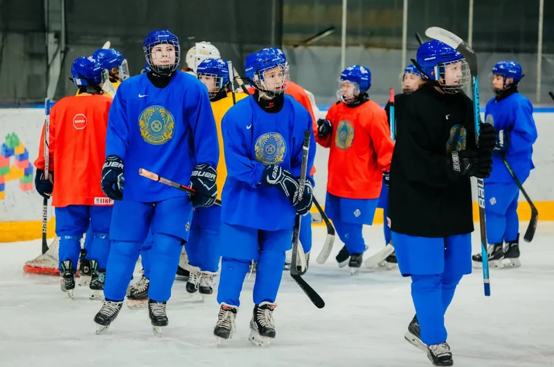 Шайбалы хоккейден Қазақстан қыздар құрамасының жасөспірімдер арасындағы әлем чемпионатына қатысатын ойыншылары