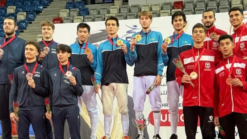 Шпагамен семсерлесуден әлем кубогы кезеңі: қазақстандық жасөспірімдер алтын медальға ие болды