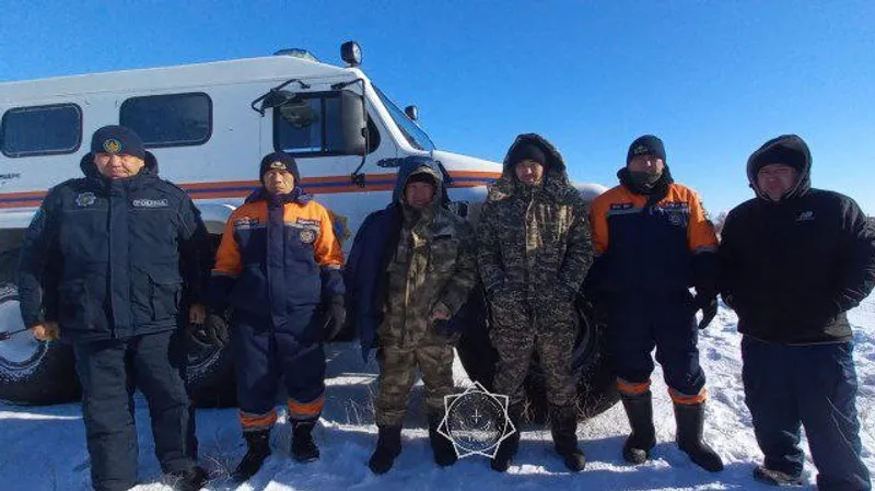 Жетісу облысында тауға аттанып, жоғалып кеткен үш адамды іздеу үшін тікұшақ көкке көтерілді