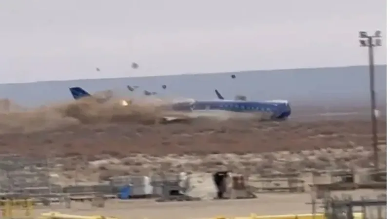 Azerbaijan Airlines ұшағы Ақтауда апатқа ұшырамас бұрын траекториясын ретсіз өзгерткен
