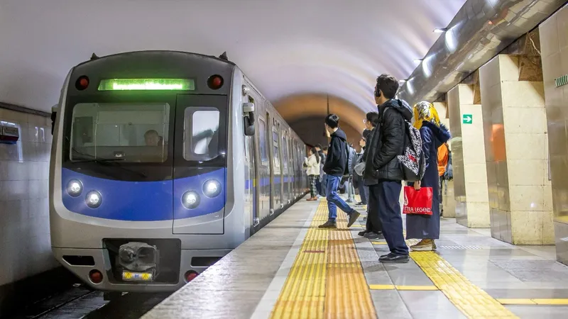 Алматы метрополитенінде қарбалас уақытта пойыз қозғалысының жиілігі қысқартылды