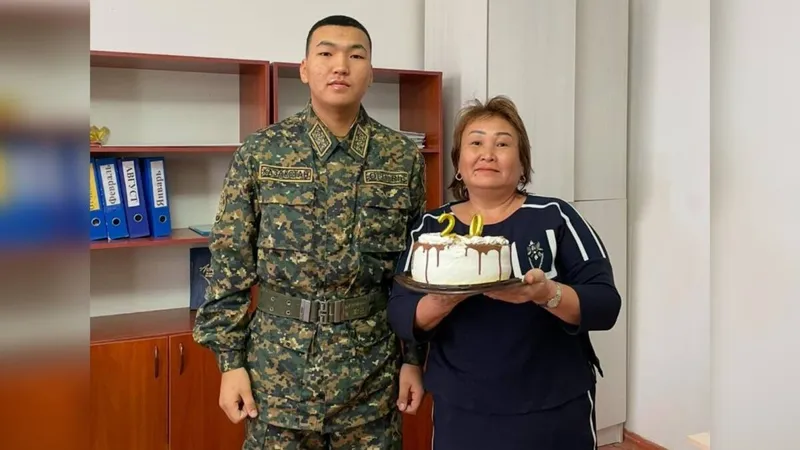 Әскердегі сарбазға анасы тосын сый жасады