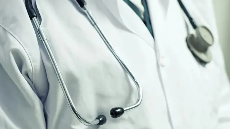 Павлодарда күзетші ұрған оқушының жағдайы белгілі болды