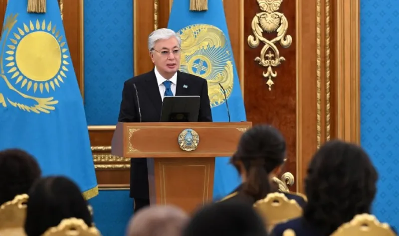 Тоқаев: Аналары алаңсыз қоғамда балалар да бақытты өмір сүреді