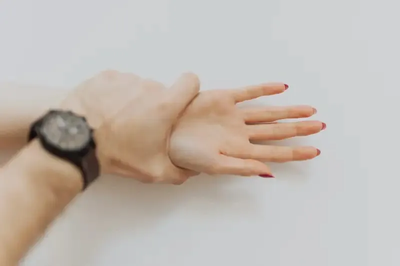 Алматы әуежайында зардап шеккен қызметкерге психолог көмектеседі