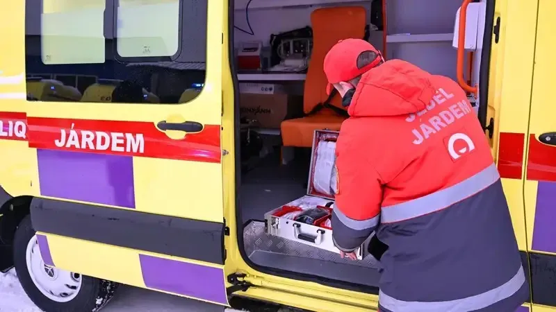 Алматыда келіншек төрт жасар баласымен биік үйден құлап кетті