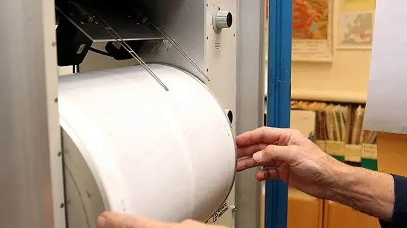 Қытай ғалымдары магнитудасы 8 балдан асатын жер сілкінісі болатынын болжады: ТЖМ не дейді