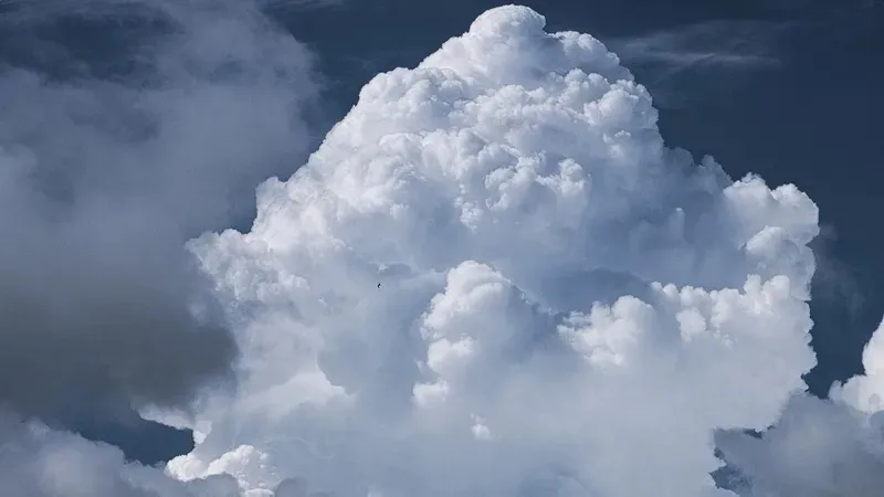 "Дауыл, нөсер жаңбыр, бұршақ". Еліміздің 14 өңірінде дауылды ескерту жарияланды