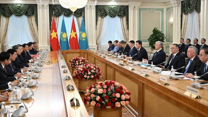 Тоқаев пен Вьетнам Коммунистік партиясы ОК Бас хатшысы не туралы сөйлесті