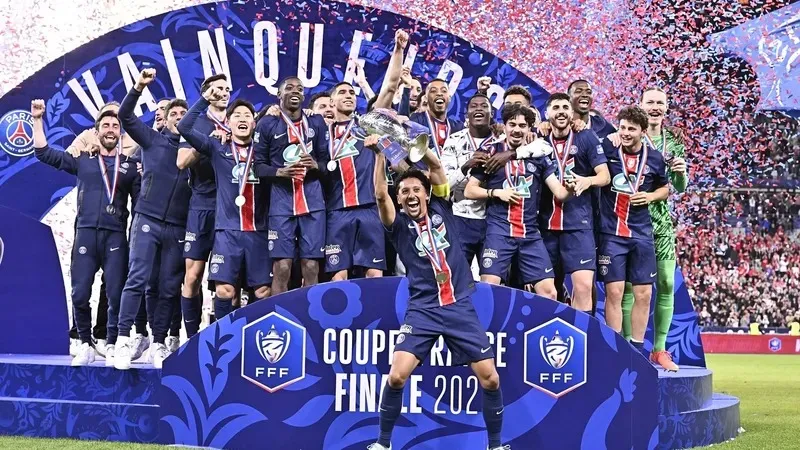 ПСЖ осы маусымдағы үшінші титулға ие болып, тағы екеуіне үміт артып отыр