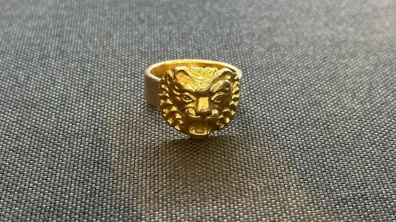 Сақ дәуіріне тиесілі алтын жәдігерлер жеке коллекциядан мемлекетке қайтарылды - фоторепортаж