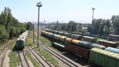 Алматы облысындағы өткелде жүк пойызы жол талғамайтын көлікті соқты, сурет - Zakon.kz жаңалық 15.06.2025 14:45