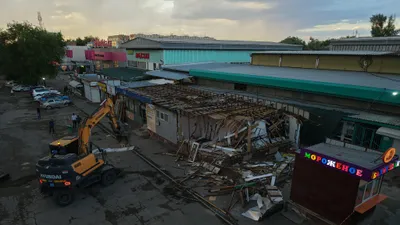  "Ақсай-4" шағынауданындағы жалпы көлемі 2000 шаршы метрден асатын базар соттың шешімімен сүріледі, деп мәлімдеді Алматының қала құрылысын бақылау басқармасы., сурет - Zakon.kz жаңалық 17.06.2025 10:34