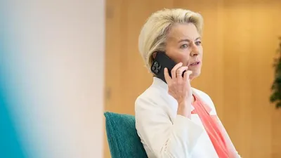 Румын депутаты Урсула фон дер Ляйеннің отставкаға кетуін талап етіп, қол жинауды бастады, сурет - Zakon.kz жаңалық 18.06.2025 09:36