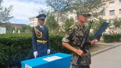 Қорғаныс министрлігінің мәліметінше, Ербаян Мұхтар 2023 жылы 4 желтоқсанда дәретханадағы плиткаға басын соғып, жарақат алған. Ол Қазақстан Республикасы Ішкі істер министрлігінің Ұлттық ұлан бөлімінде әскери борышын өтеп жүрген. Оқиға бойынша тергеу басталды, бірақ күдіктілер анықталмады., сурет - Zakon.kz жаңалық 25.06.2025 15:28