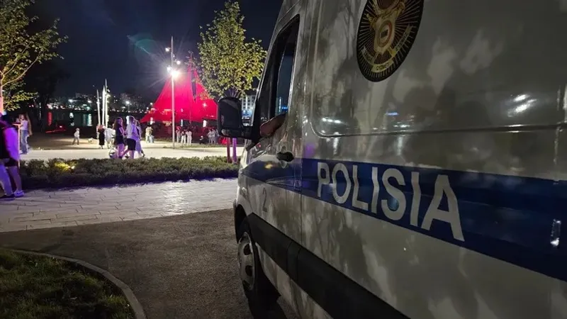 Полиция, Алматы, Сайран көлі, суға бату, жасөспірім, ер адам , сурет - Zakon.kz жаңалық 25.06.2025 21:27