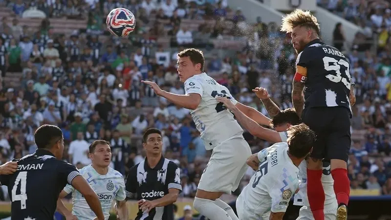 Футболдан КӘЧ-2025: суперкомпьютер турнирдің басты фавориттерін анықтады