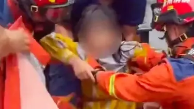 Қытайда тасқын су алып кеткен оқушы қыз 7 сағаттан соң кәріз жүйесінен дін аман табылды, сурет - Zakon.kz жаңалық 27.06.2025 10:52