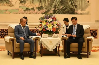 БҚО әкімі Цзянсу провинциясының Халық үкіметінің төрағасымен кездесті, сурет - Zakon.kz жаңалық 28.06.2025 11:50