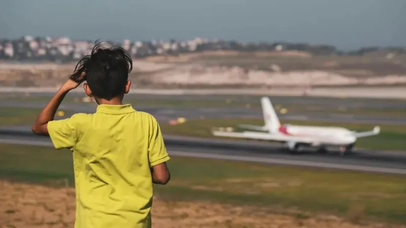 Алты жастағы британдық бала есірткі контрабандасы үшін ұсталды