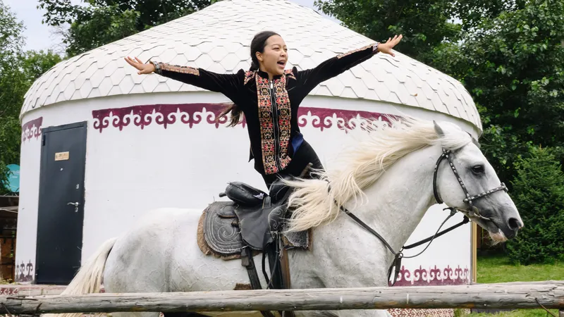 Жеңілдіктер, бонустар және Қазақстан бойынша турлар: жазғы Kaspi Жұма немен таңғалдырды?