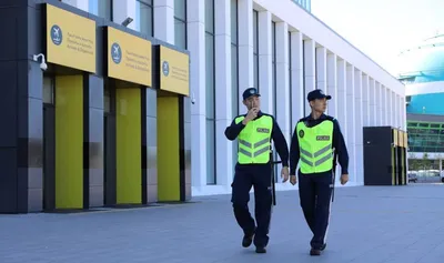 Ұшақ әжетханасында электронды темекі шеккен шетелдік азамат жазаланды, сурет - Zakon.kz жаңалық 03.07.2025 18:41